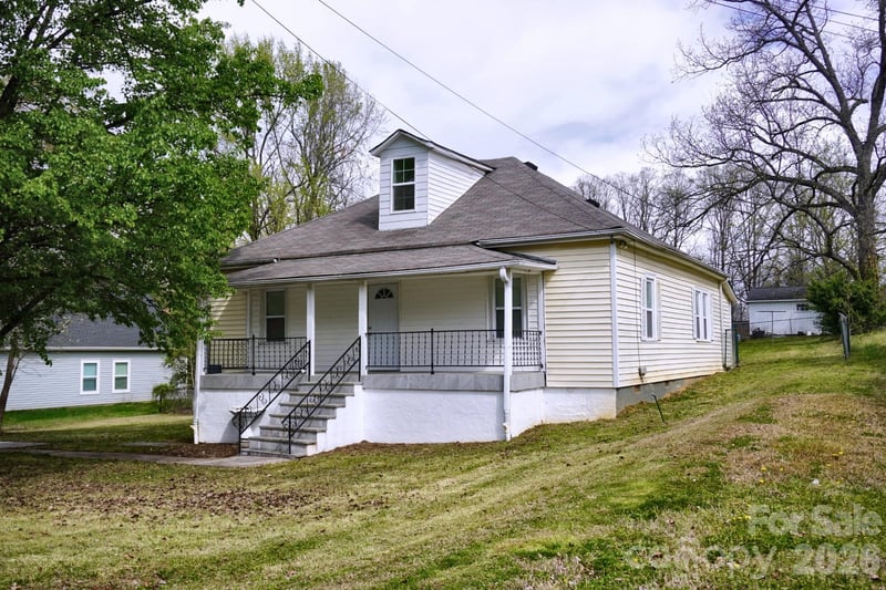 415 Georgia Ave, Bessemer City, NC 28016