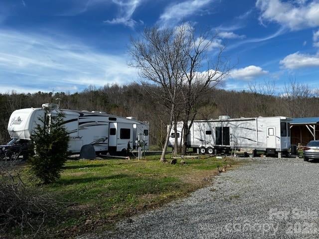 137 Cowboy Ln, Hot Springs, NC 28743