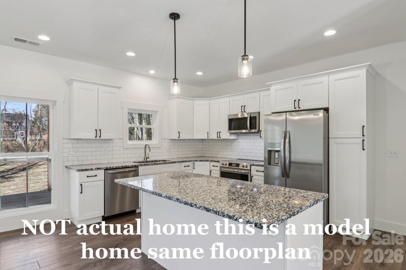 56 Haywood Park Dr, Hendersonville, NC 28791