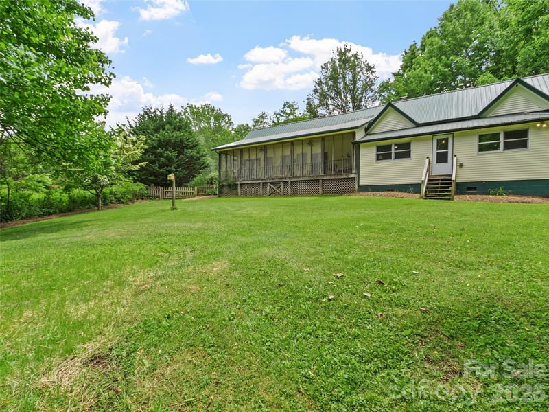 11820 State Highway 197 None, Burnsville, NC 28714