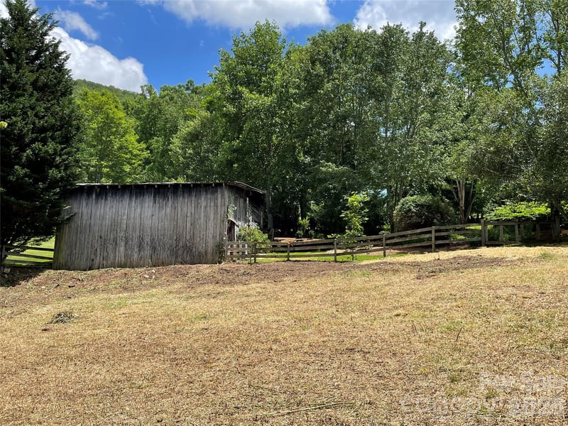 11820 State Highway 197 None, Burnsville, NC 28714