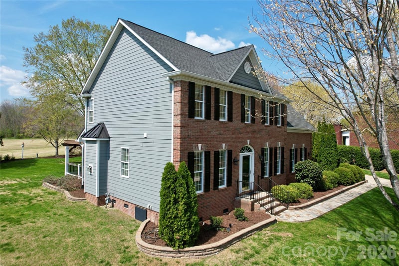 8224 Glamorgan Ln, Matthews, NC 28104