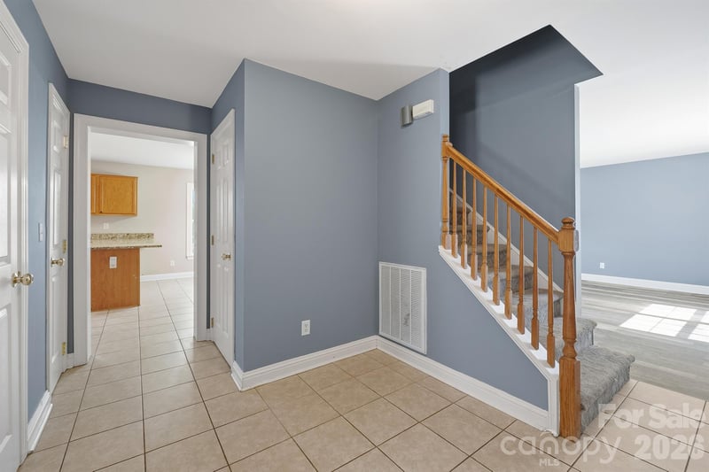 193 Red Hawk Ln, Olin, NC 28660