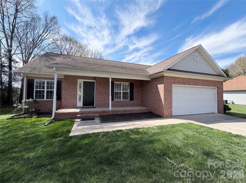 600 Emerson Dr, Mooresville, NC 28115
