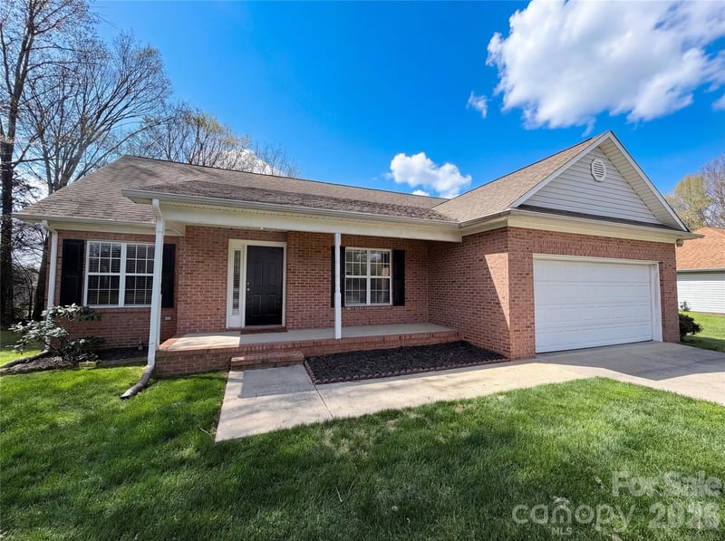 600 Emerson Dr, Mooresville, NC 28115