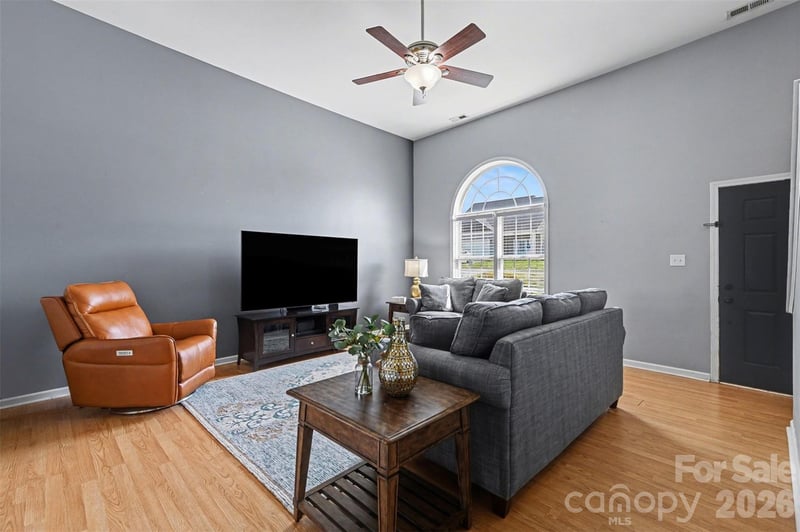 255 19th Ave, Hickory, NC 28602