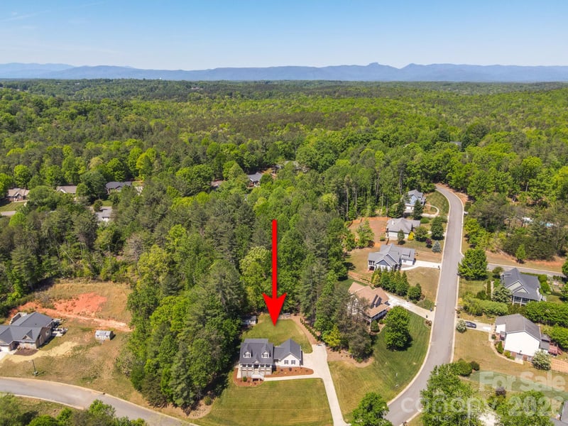 321 Winding Creek Dr, Morganton, NC 28655