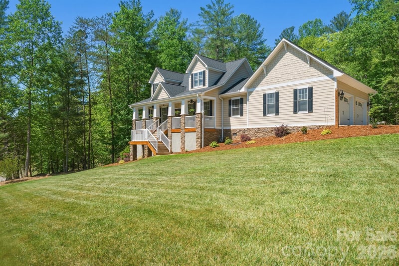 321 Winding Creek Dr, Morganton, NC 28655