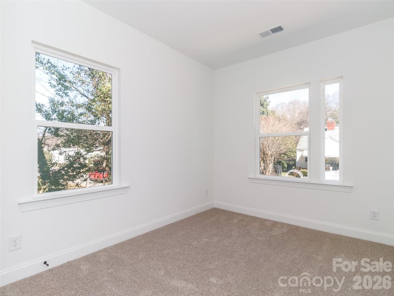 2517 Elon St, Charlotte, NC 28208