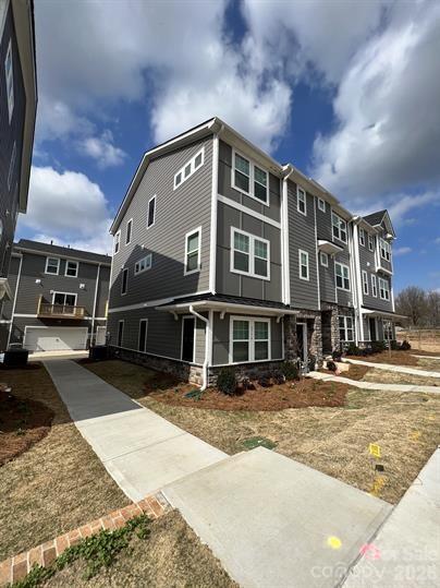 3754 Memorial Pw, Charlotte, NC 28217