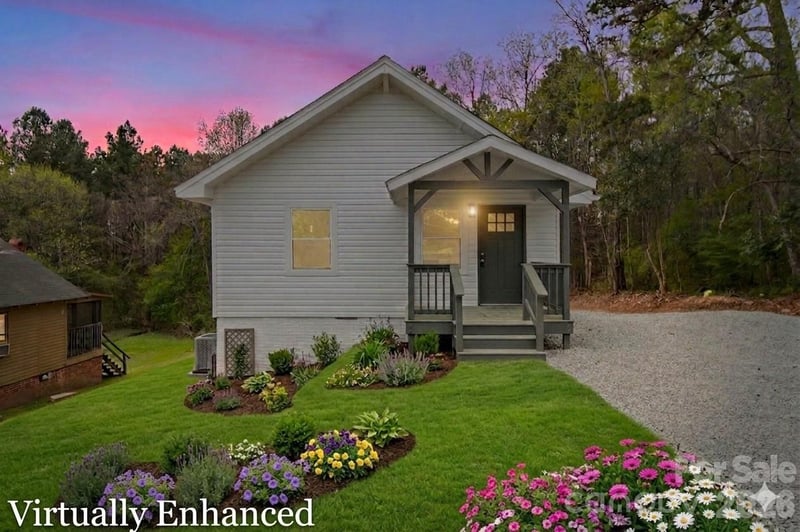 709 Sherman St, Badin, NC 28009