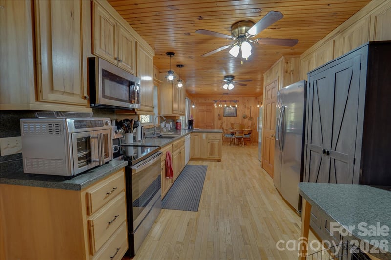 335 Icenhower Rd, Leicester, NC 28748