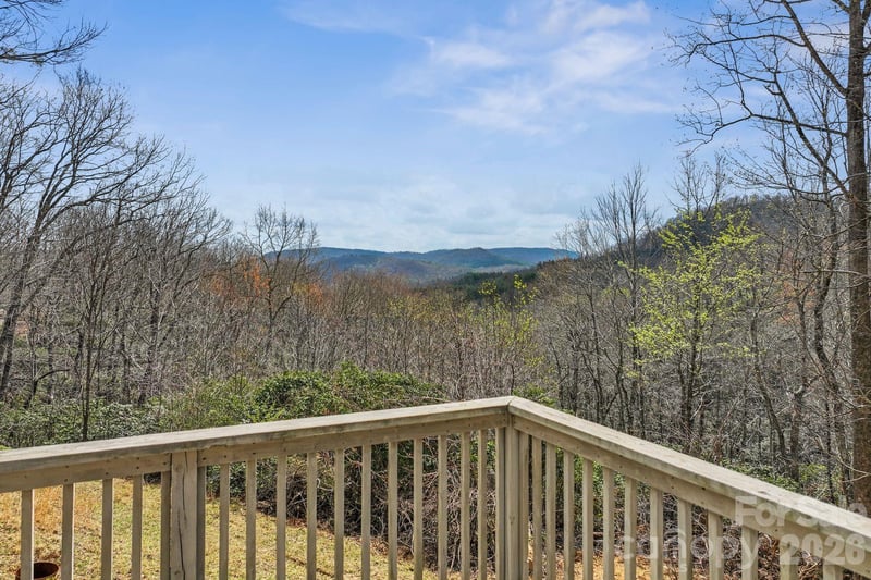 288 Willow Ln, Rosman, NC 28772