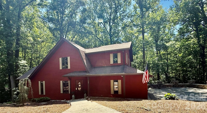 139 Alpine Dr, Wilkesboro, NC 28697