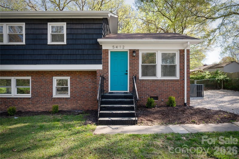 5412 Milhaven Ln, Charlotte, NC 28269