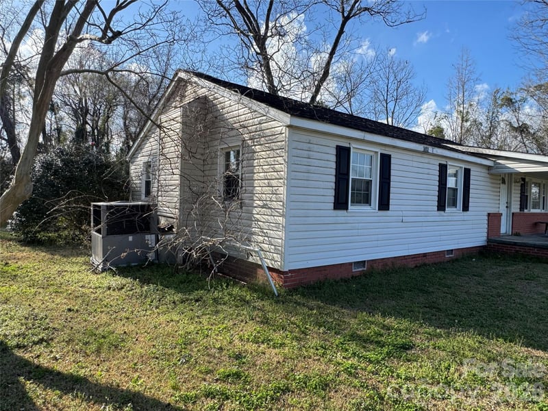 1097 Joe Brown Hw, Chadbourn, NC 28431