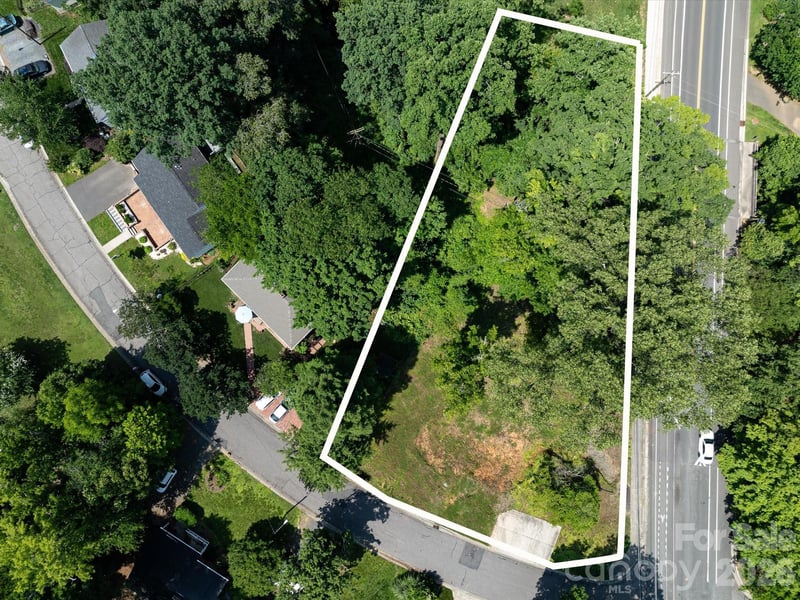 4800 Valley Stream Rd, Charlotte, NC 28209