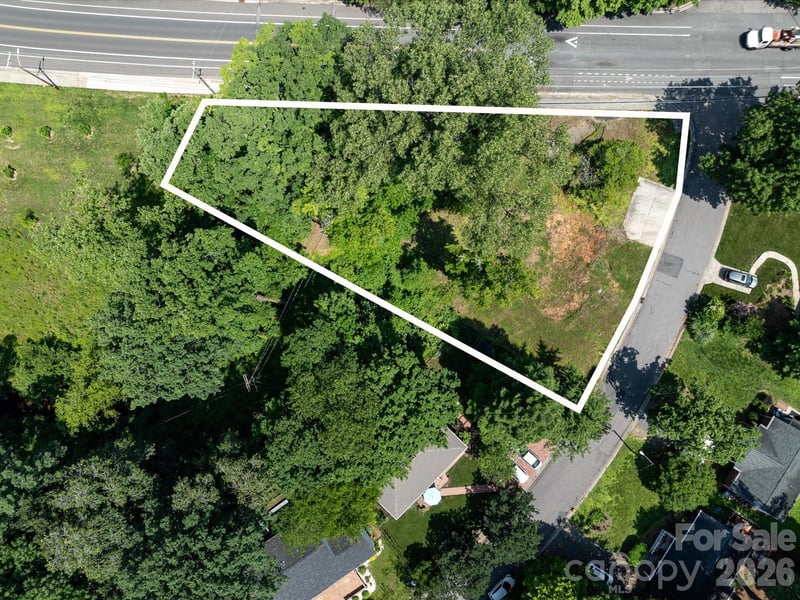 4800 Valley Stream Rd, Charlotte, NC 28209