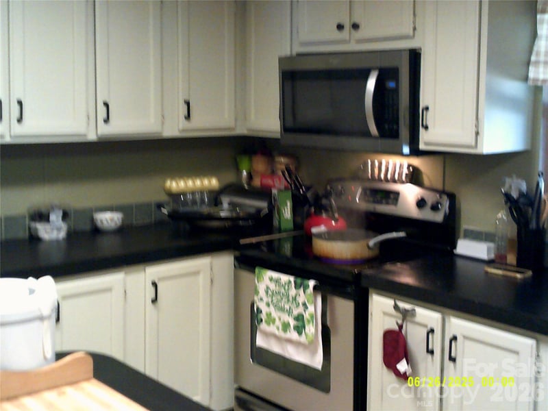 129 Desiree Dr, Statesville, NC 28677