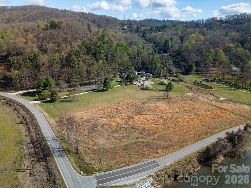 151 Everett Rd, Pisgah Forest, NC 28768