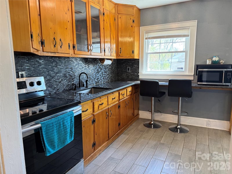 316 Sharon Ave, Lenoir, NC 28645