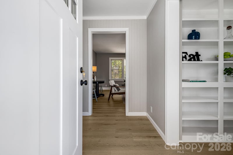 107 Balsam Rd, Hendersonville, NC 28792