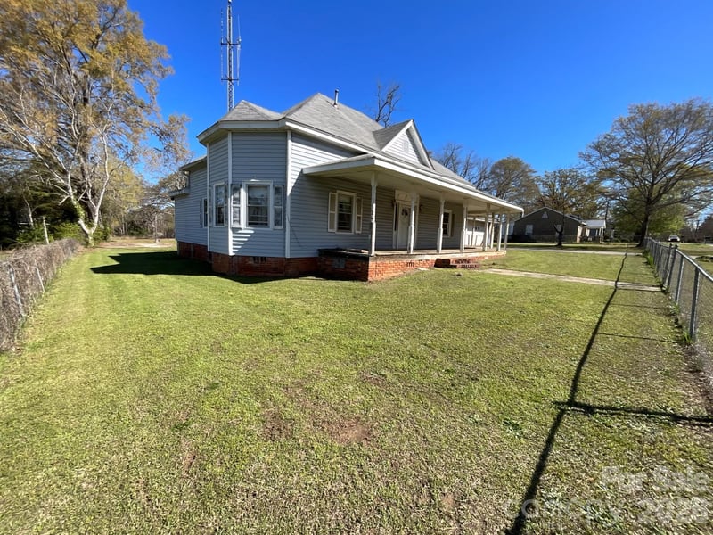 412 Liberty St, Winnsboro, SC 29180