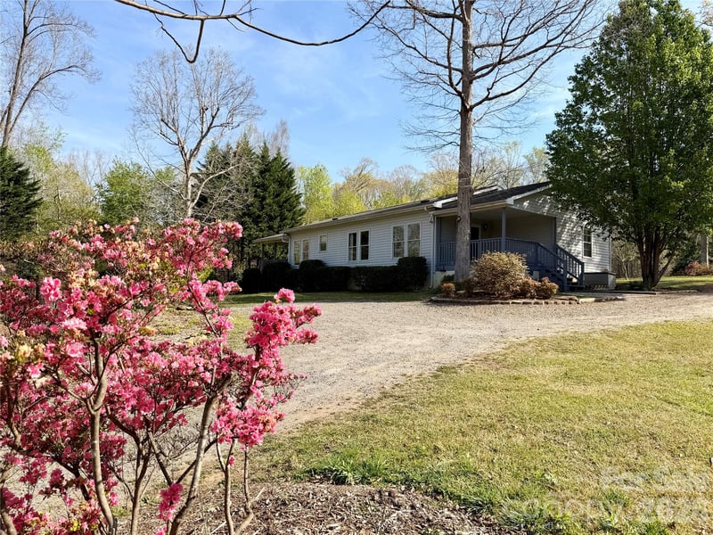 1270 Lilly Dr, Clover, SC 29710