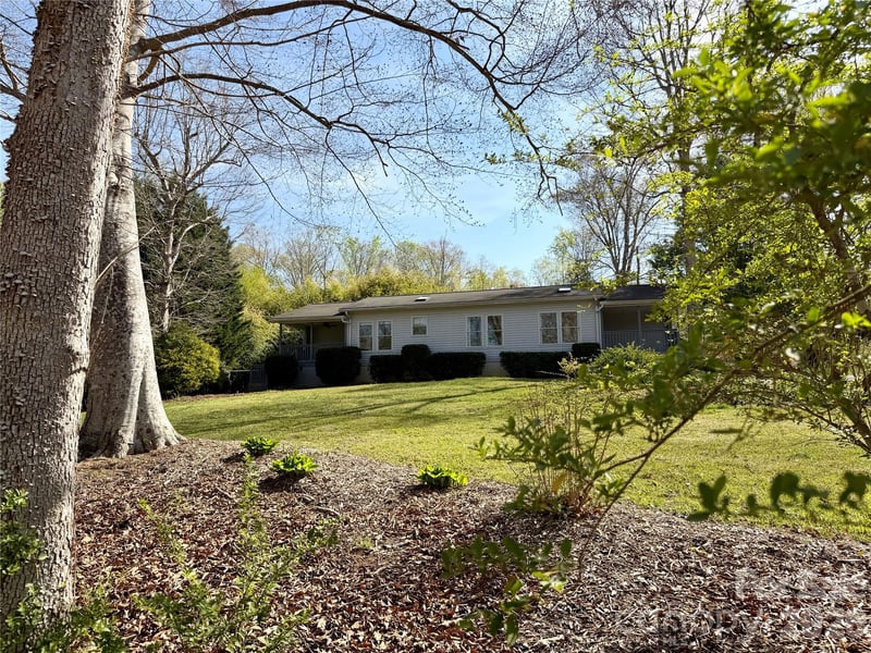 1270 Lilly Dr, Clover, SC 29710