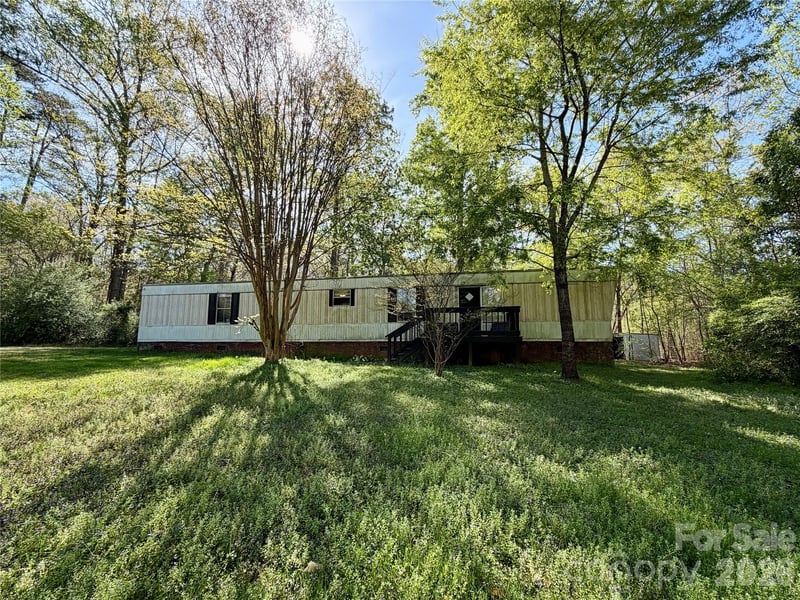 150 Heatherwood Ct, Clover, SC 29710