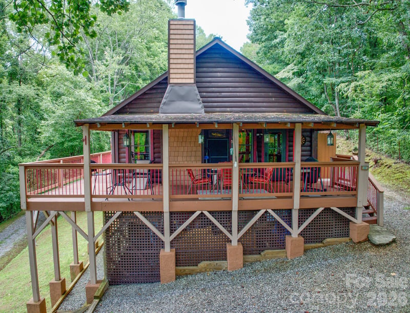 612 Whispering Winds Rd, Waynesville, NC 28785