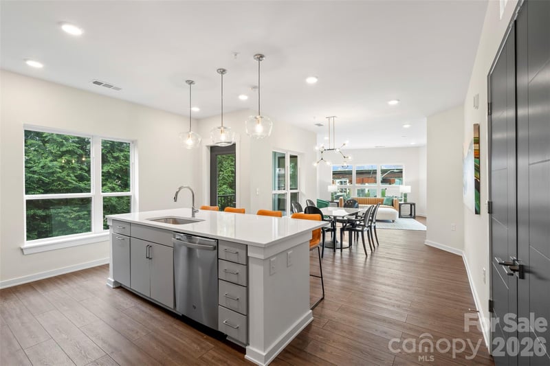 3630 Davidson St #2207, Charlotte, NC 28205