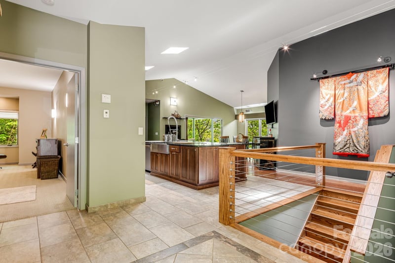 1760 Winding Creek Dr, Waynesville, NC 28786
