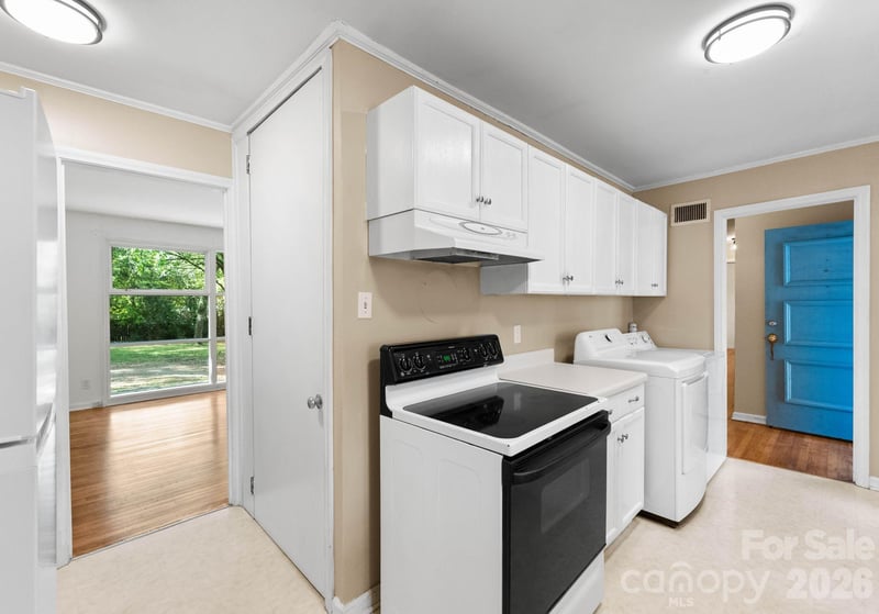 1136 Woodlawn Rd, Charlotte, NC 28209