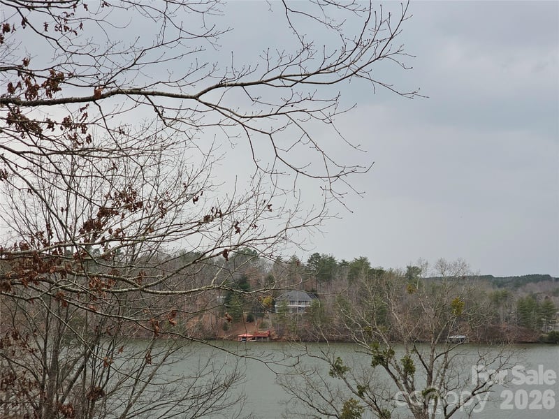 3431 6th Street Dr, Hickory, NC 28601