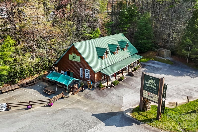 10932 Rosman Hw, Lake Toxaway, NC 28747