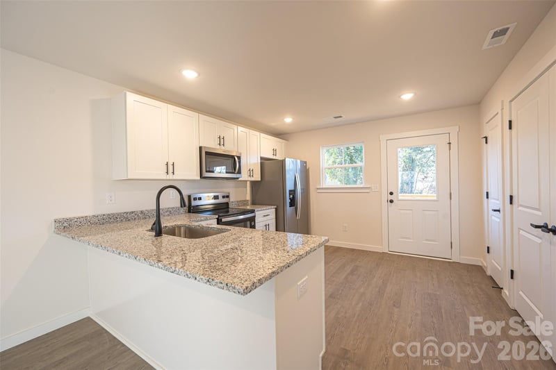 424-426 2nd St, Hickory, NC 28602