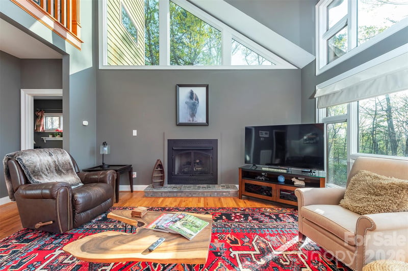 171 Wilson Ct, Lake Lure, NC 28746