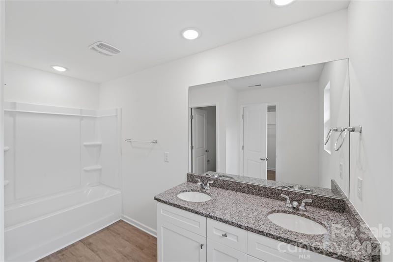 1325 Western Hills Ln, Vale, NC 28168