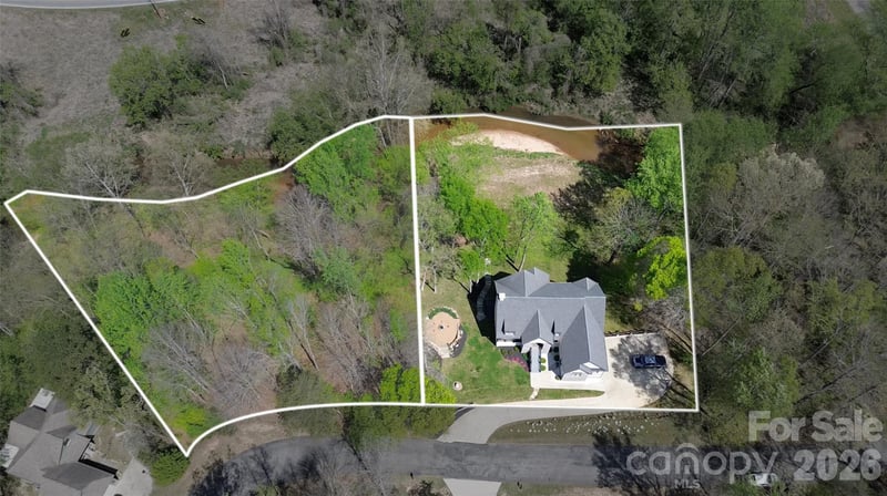 34 Rambling Creek Dr, Tryon, NC 28782