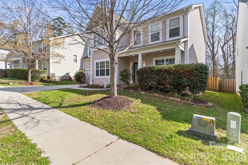 7030 Carrington Pointe Dr, Huntersville, NC 28078
