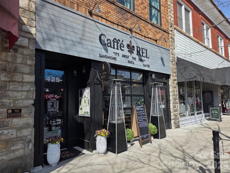 425 Main St, Hendersonville, NC 28792