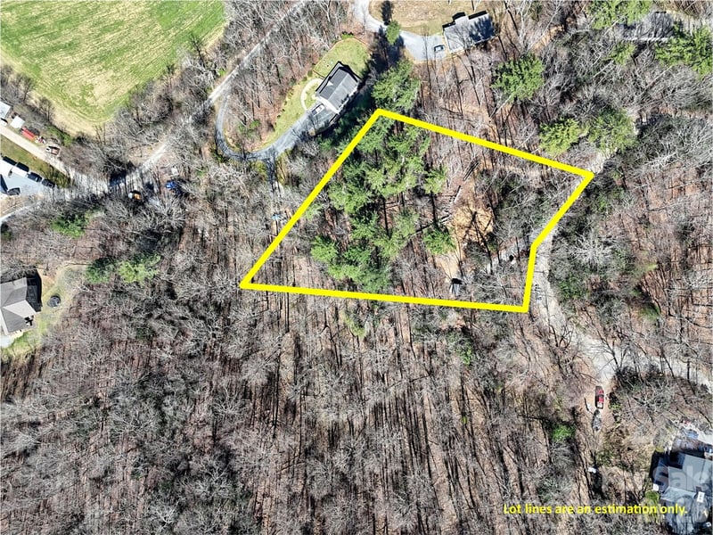 204 Minerva Dr #11, Waynesville, NC 28785