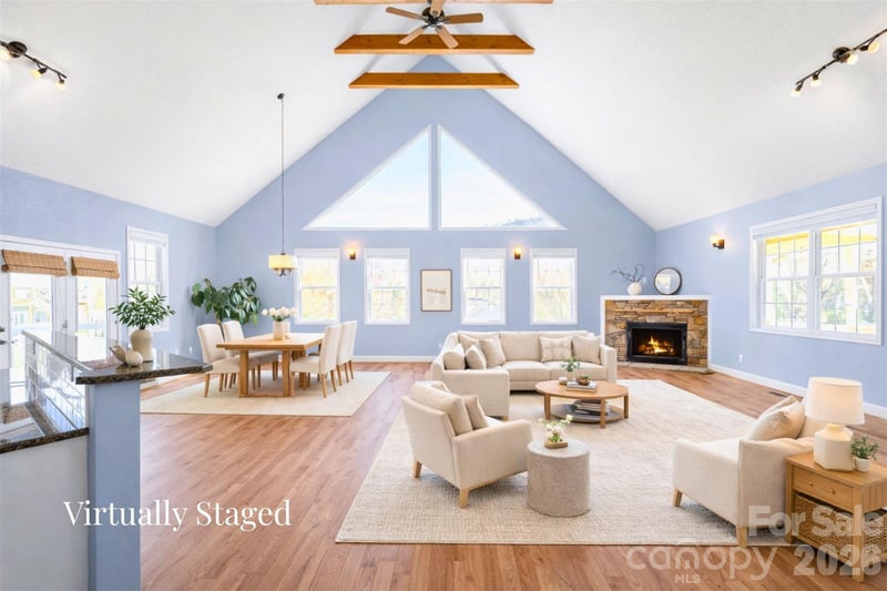 291 Crab Meadow Dr, Hendersonville, NC 28739