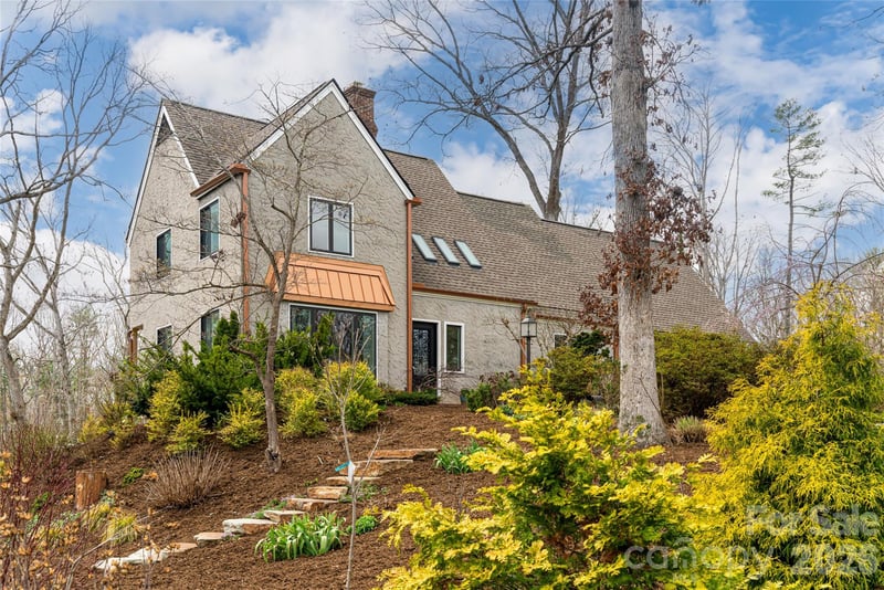 210 Wildflower Rd, Asheville, NC 28804