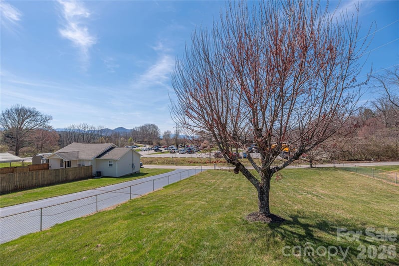 40 Warner Rd, Canton, NC 28716