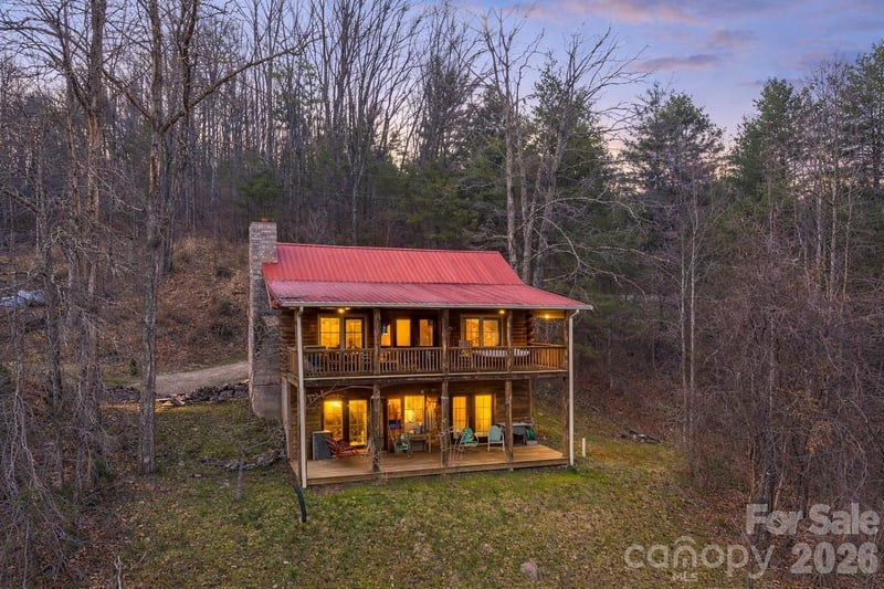 409 Hamlet Dr, Burnsville, NC 28714