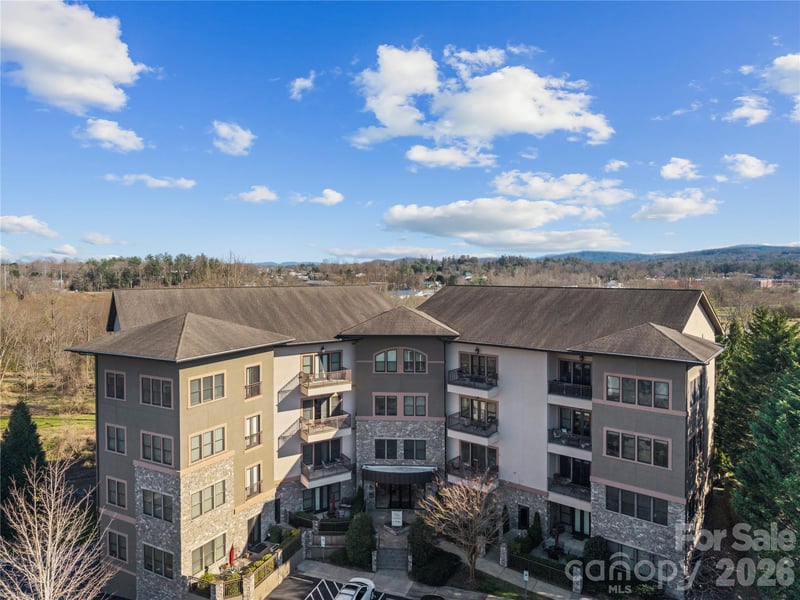 350 Allen St #303, Hendersonville, NC 28792