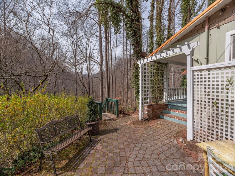 897 Dark Ridge Rd, Sylva, NC 28779