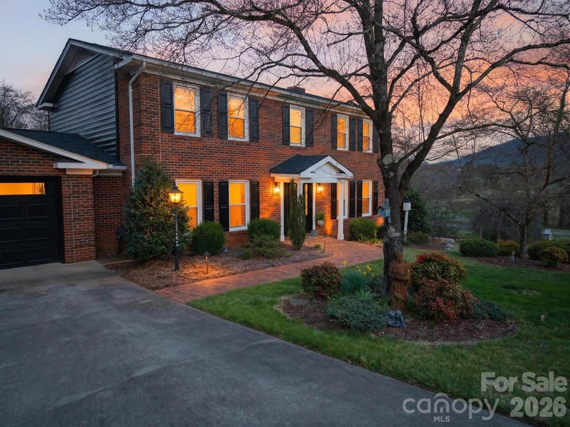 885 Beverly Cir, Lenoir, NC 28645